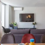 Brp Center,top Floor Luxurious House,8 Bed Prázdninový dům