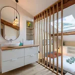 Brp Center,top Floor Luxurious House,8 Bed Prázdninový dům
