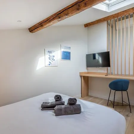 Brp Center,top Floor Luxurious House,8 Bed *