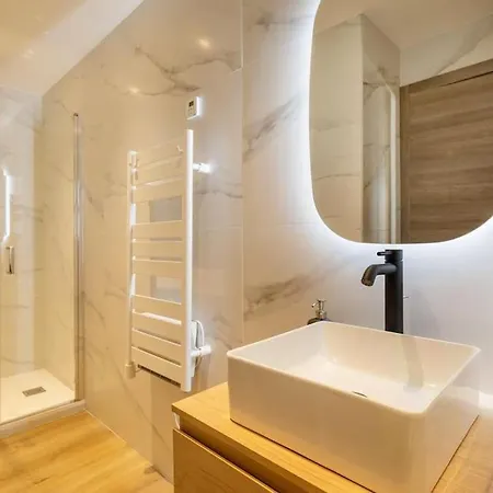 Brp Center,top Floor Luxurious House,8 Bed 펜션