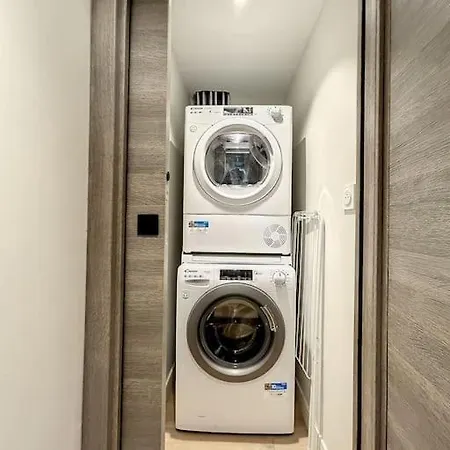 Brp Center,top Floor Luxurious House,8 Bed 칸느