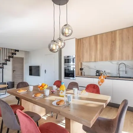 Brp Center,top Floor Luxurious House,8 Bed Hébergement de vacances
